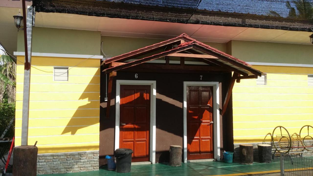 De Sabil Homestay Teluk Panglima Garang Exterior photo