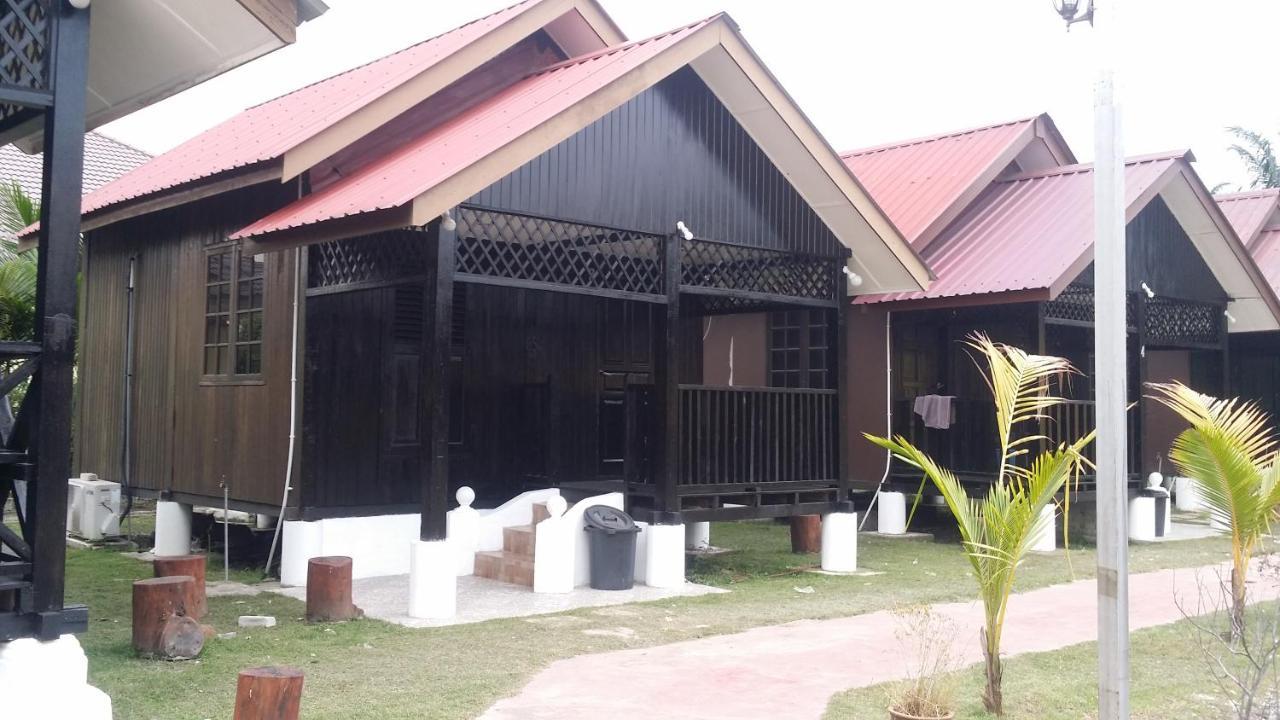 De Sabil Homestay Teluk Panglima Garang Exterior photo